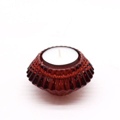 Świecznik dwustronny w kształcie kwiatu