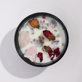 Świeca Hop Hare z Kamieniami i Kwiatami - Kochankowie