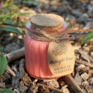 Świeczka sojowa o zapachu różanym