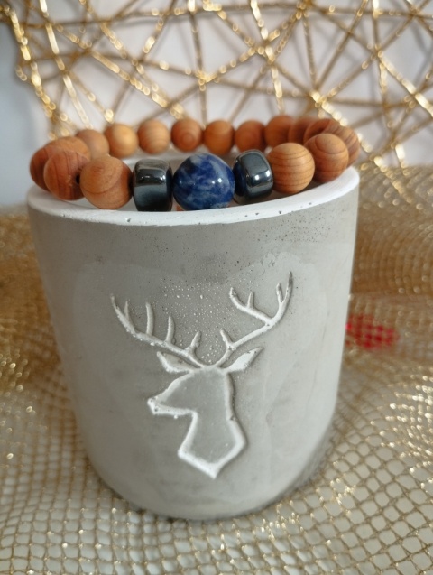 Zestaw upominkowy dla niego - świeca sojowa + bransoletka z drzewa cedrowego