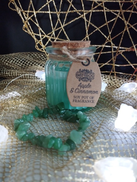 Zestaw upominkowy - świeczka sojowa jabłko z cynamonem + bransoletka z jadeitu